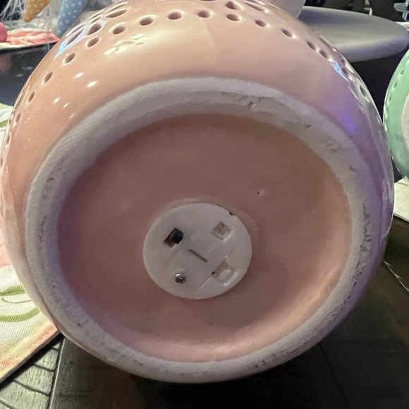 Modern Farmhouse LED Peach Ceramic Egg - Picture 5 of 7